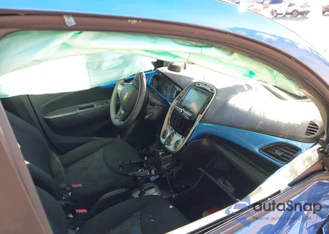 2018 Chevrolet Spark 1Lt Cvt из США, поврежденный, VIN KL8CD6SA1JC477295